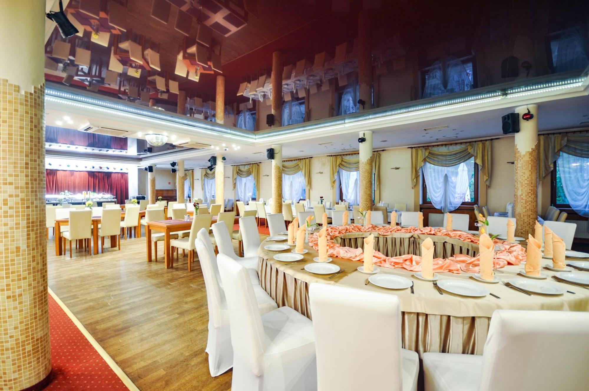 Hotel Trzy Swiaty Spa & Wellness Rajska Wyspa Gliwice Exteriör bild