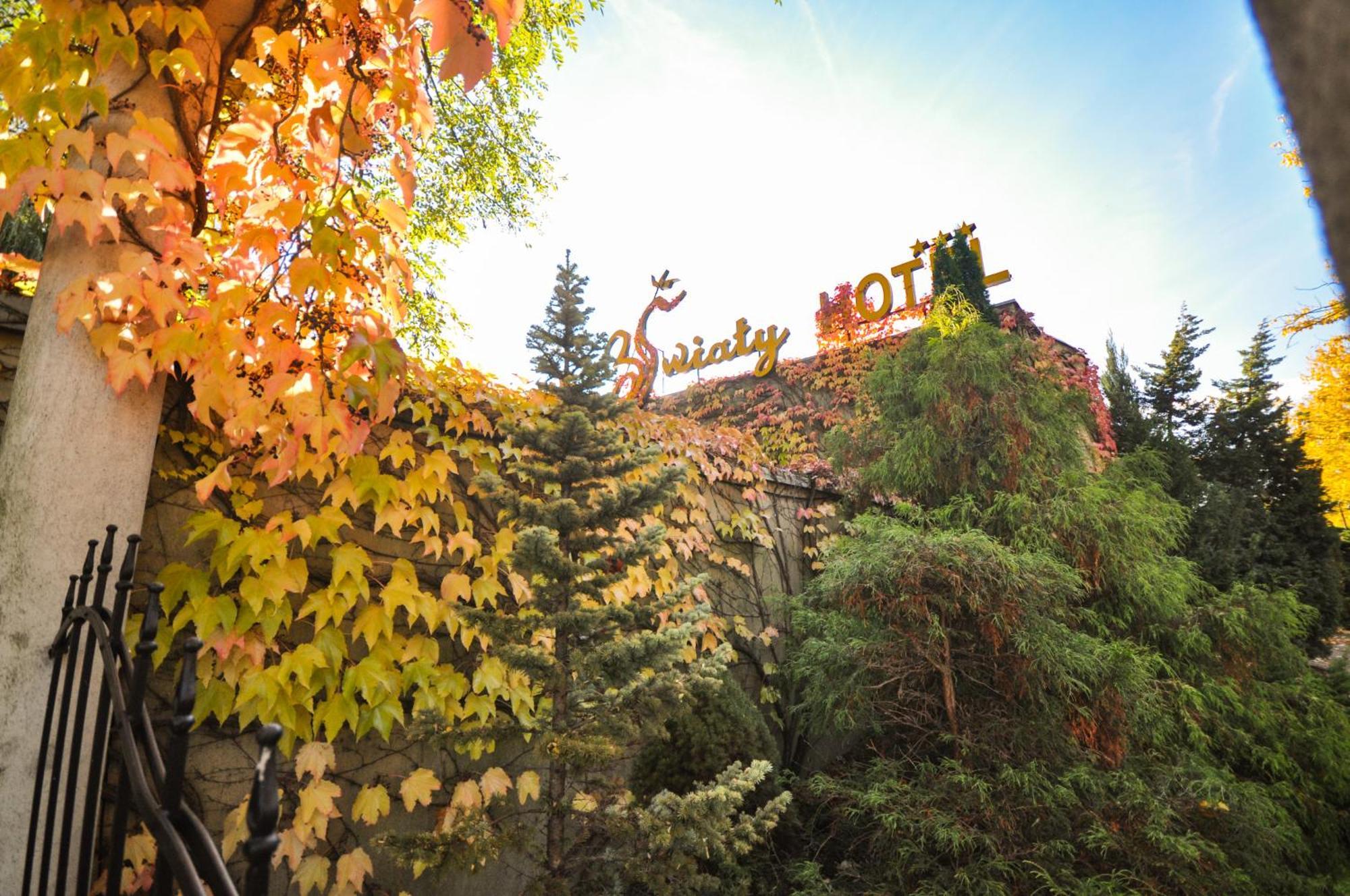 Hotel Trzy Swiaty Spa & Wellness Rajska Wyspa Gliwice Exteriör bild