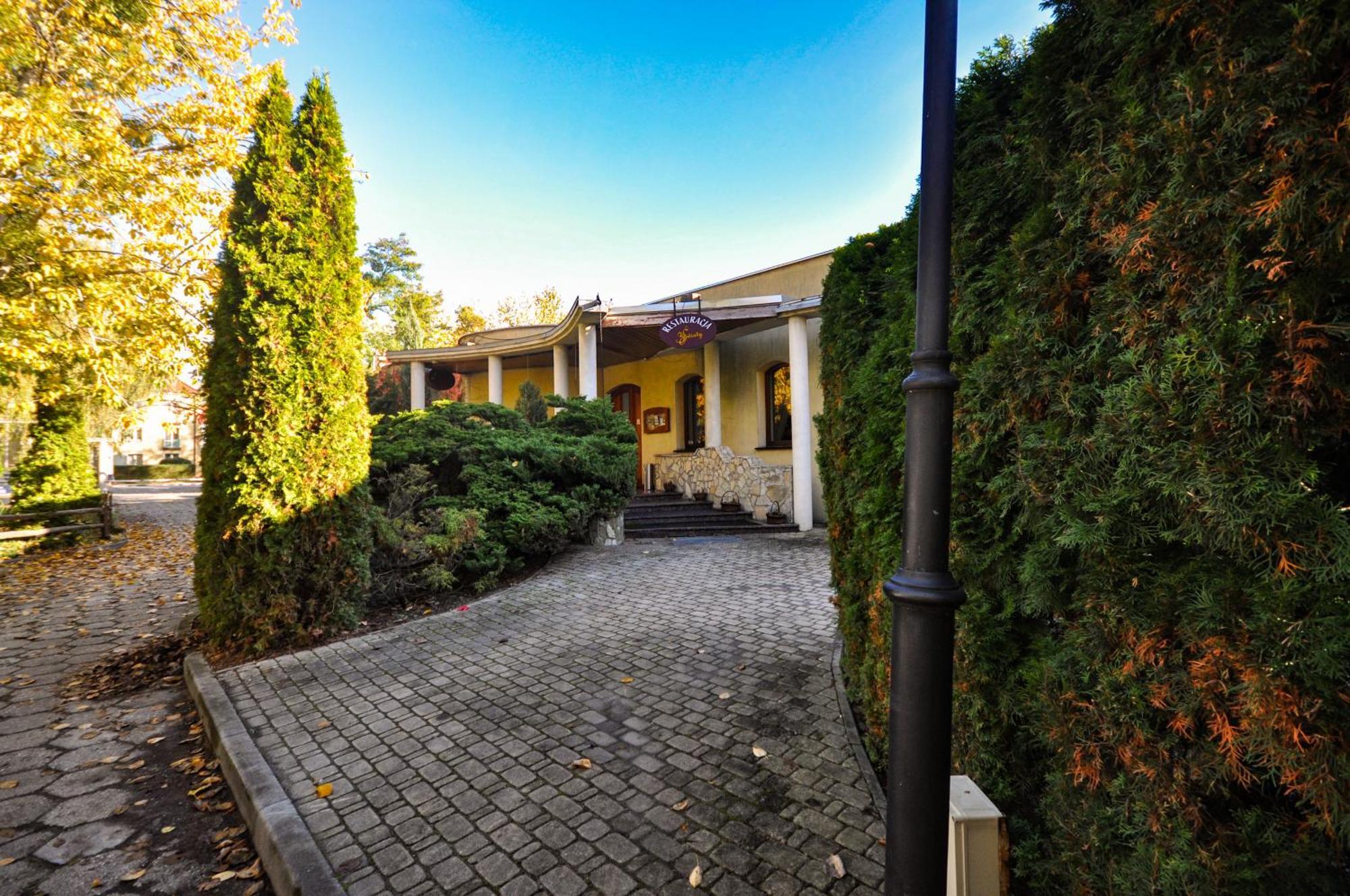 Hotel Trzy Swiaty Spa & Wellness Rajska Wyspa Gliwice Exteriör bild