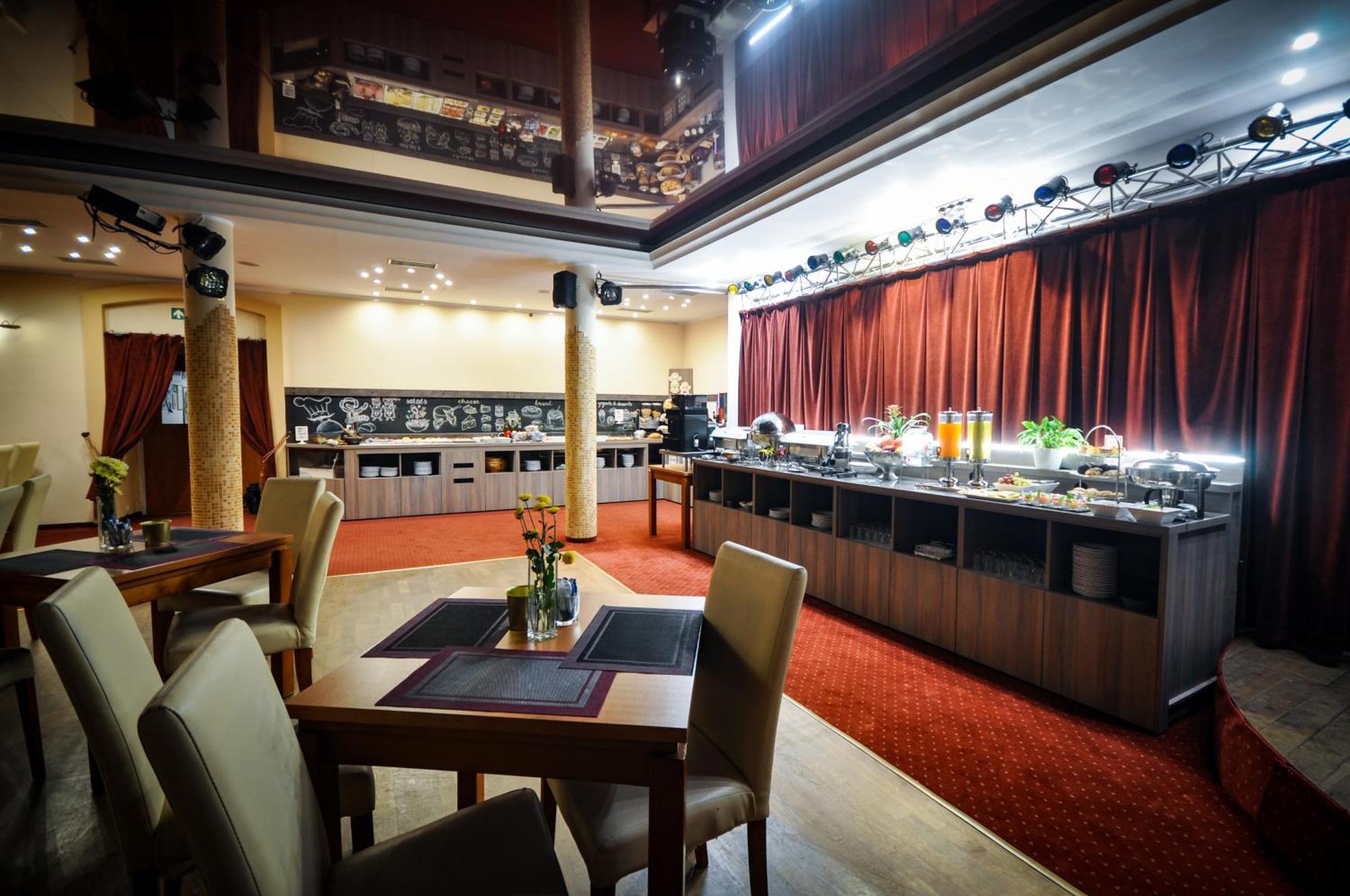Hotel Trzy Swiaty Spa & Wellness Rajska Wyspa Gliwice Exteriör bild