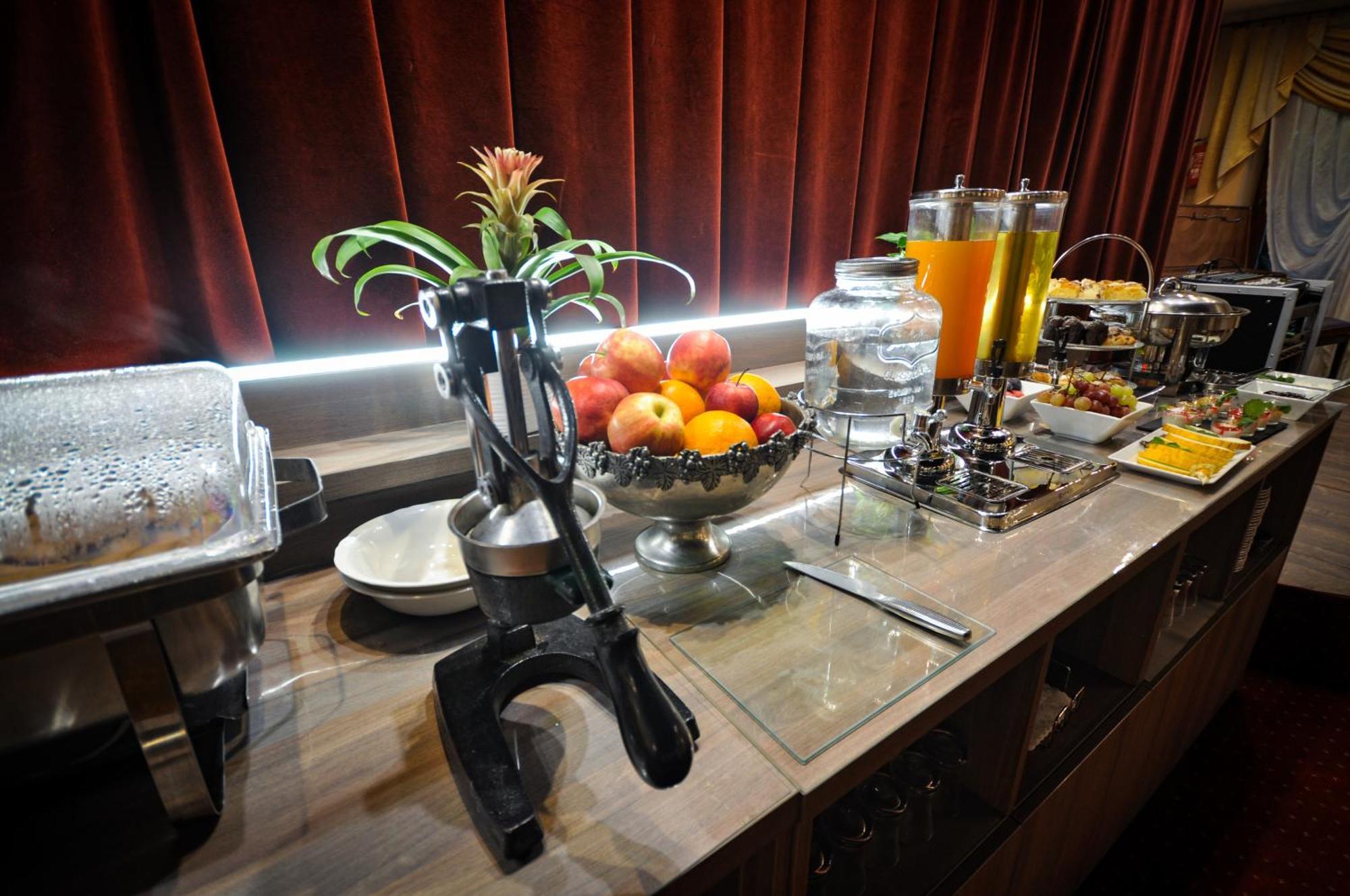 Hotel Trzy Swiaty Spa & Wellness Rajska Wyspa Gliwice Exteriör bild