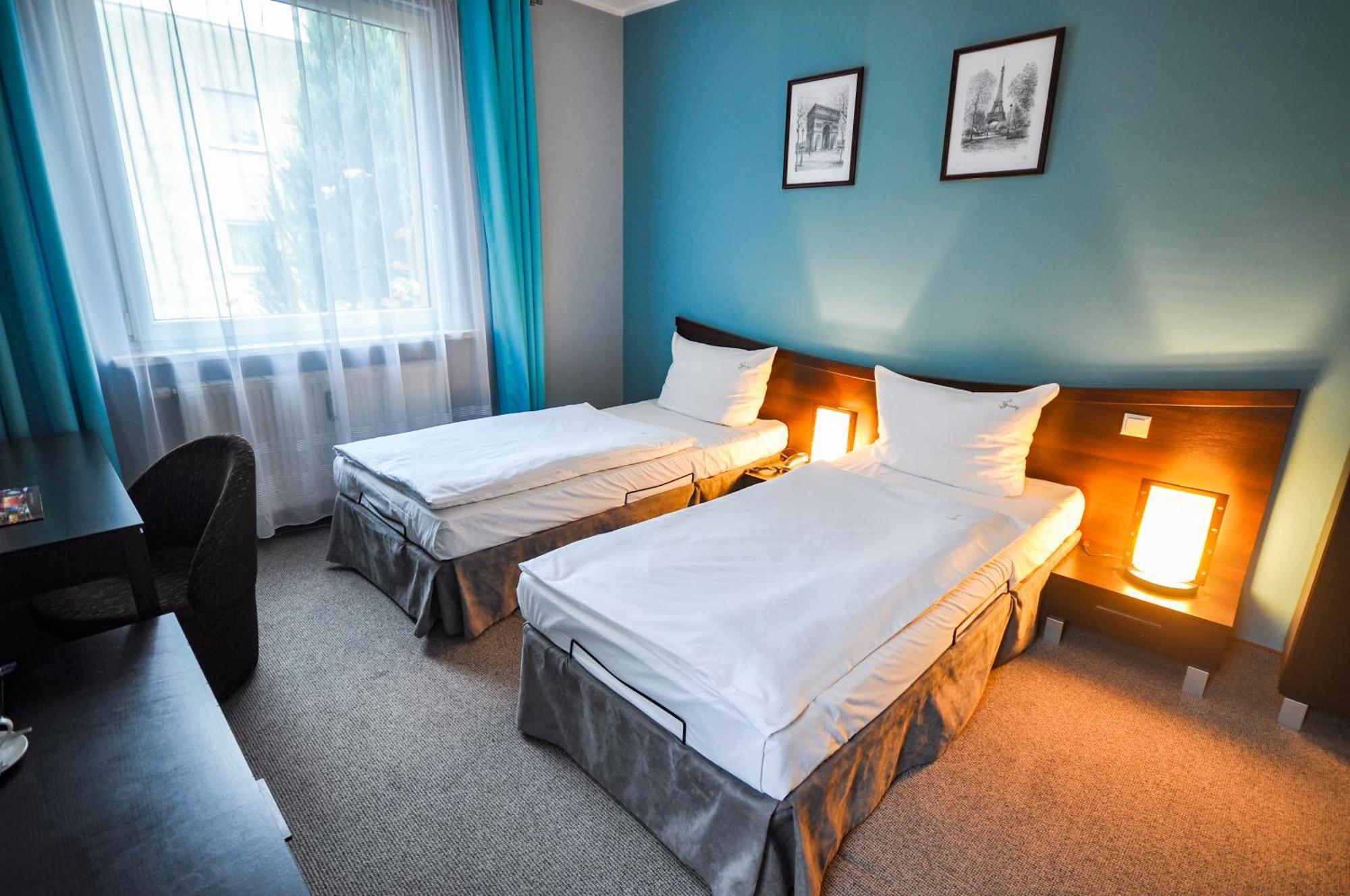 Hotel Trzy Swiaty Spa & Wellness Rajska Wyspa Gliwice Exteriör bild