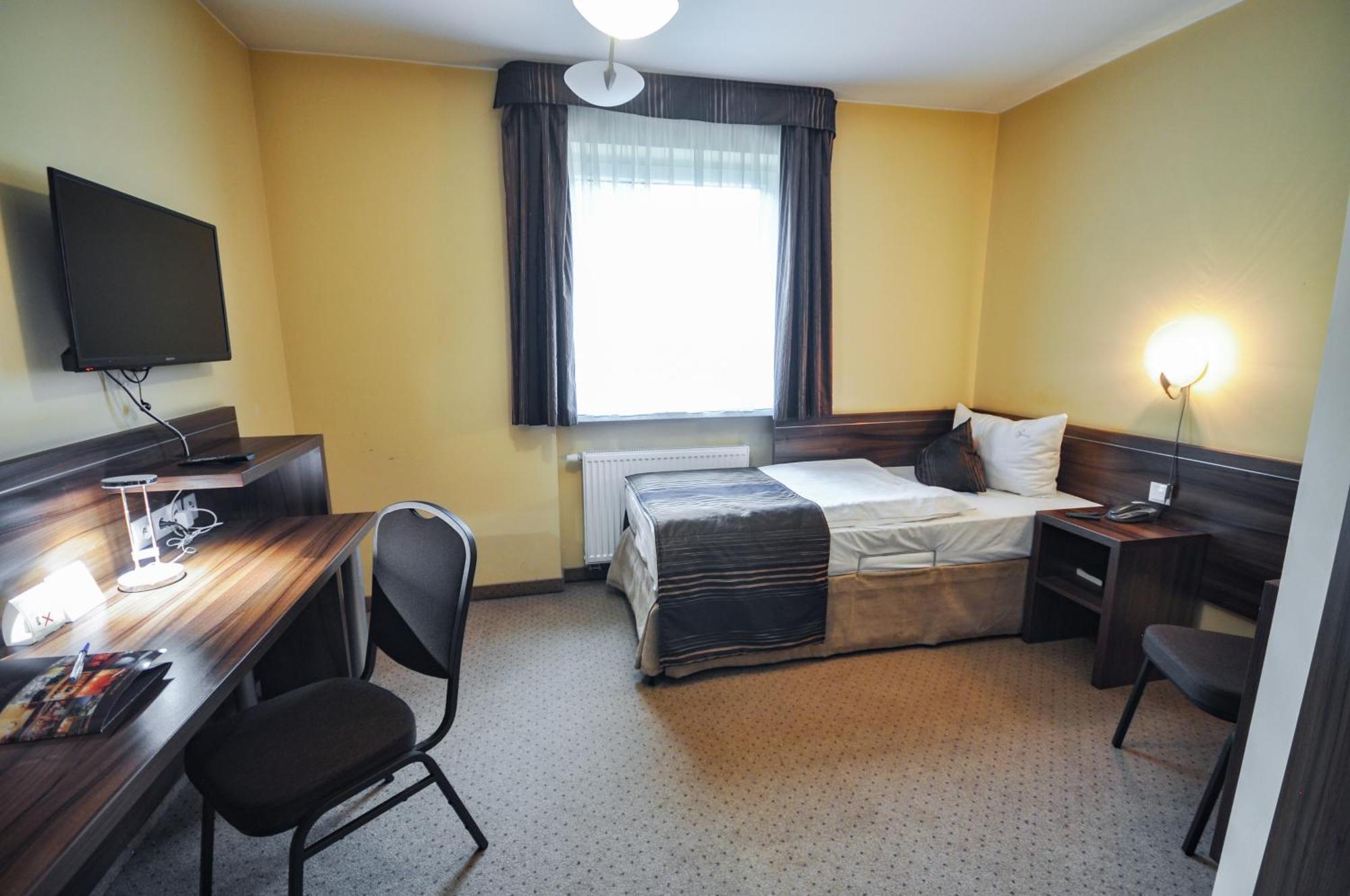 Hotel Trzy Swiaty Spa & Wellness Rajska Wyspa Gliwice Exteriör bild