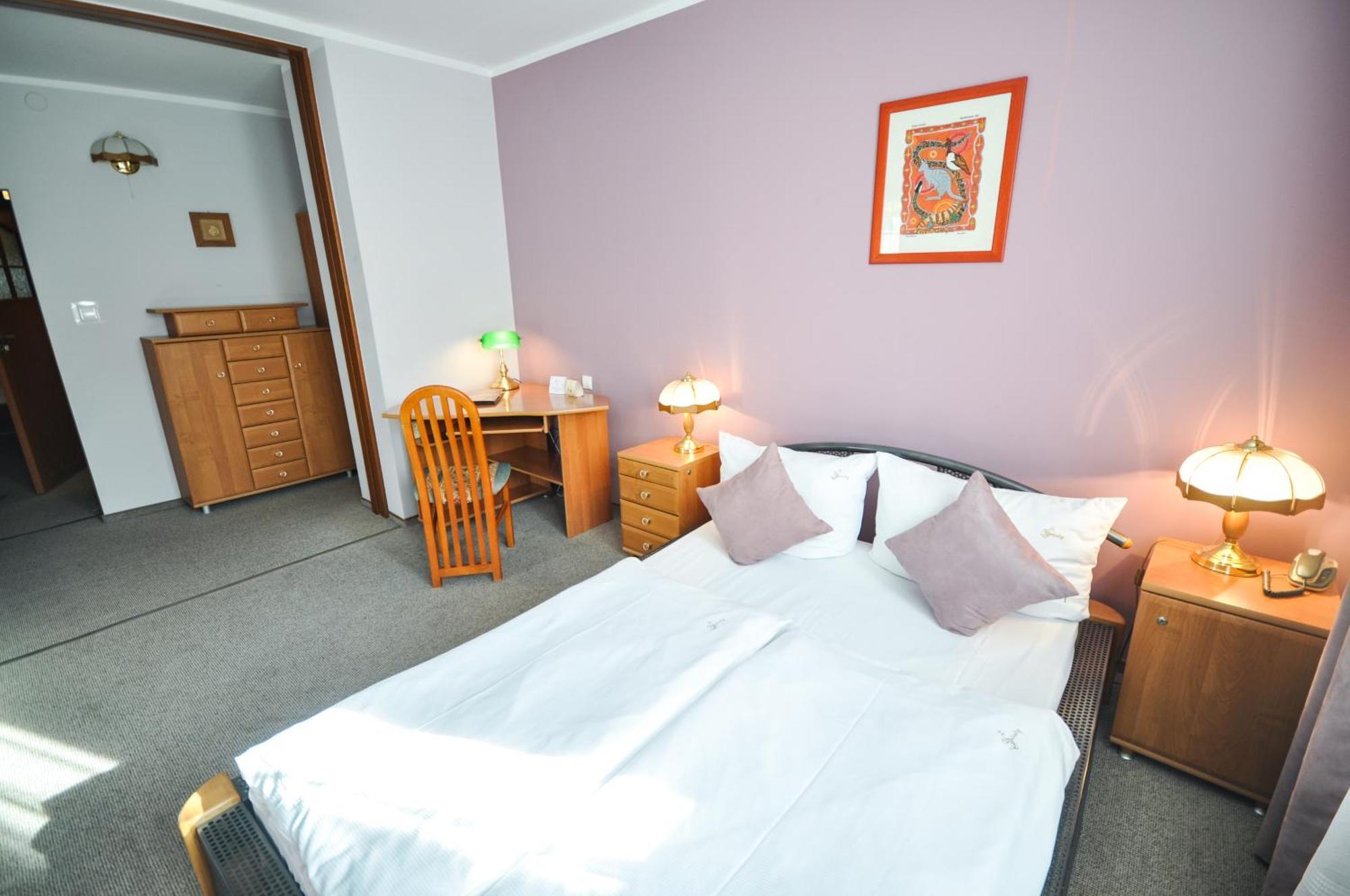 Hotel Trzy Swiaty Spa & Wellness Rajska Wyspa Gliwice Exteriör bild